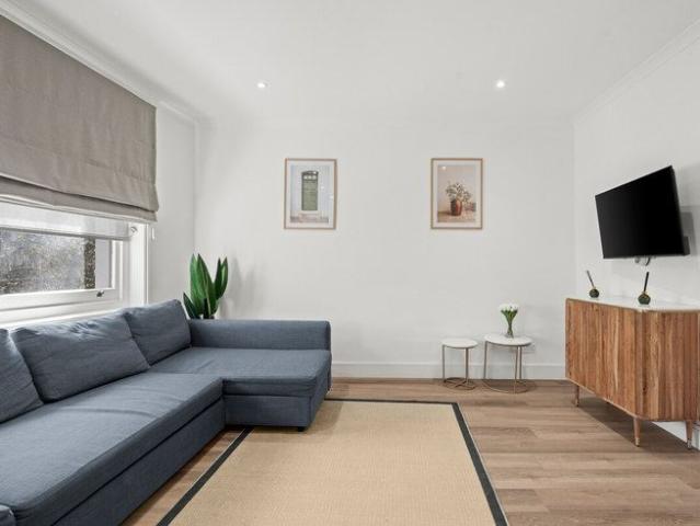 Apartment for rent in Paddington, Isle Of Man