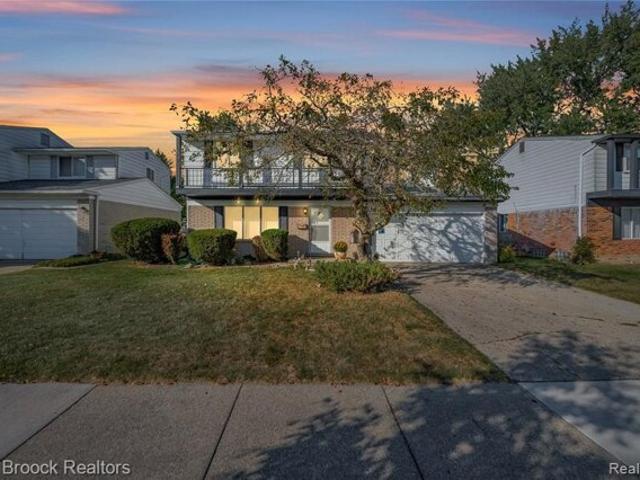 House for sale in Oak Park, Michigan