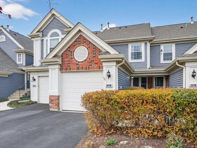 House for sale in Elk Grove Village, Illinois