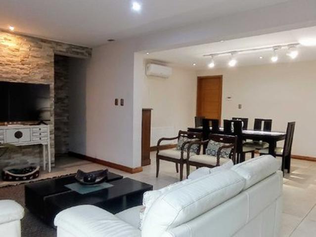 Talca, Vende Moderna Casa Sector Residencial Talca 71145