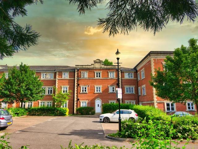 Apartment for rent in Red Hill, Surrey