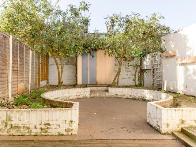 Apartment for rent in West Kensington, Greater London