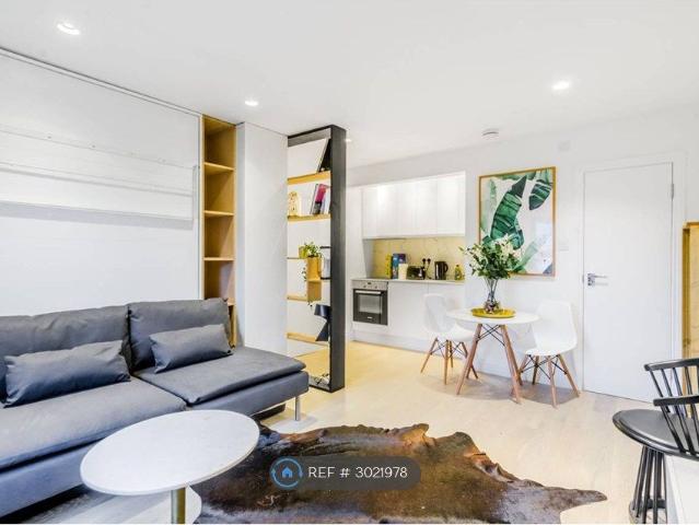 Studio for rent in London Borough of Hammersmith and Fulham, Greater London