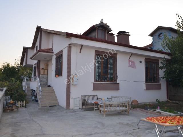 Osman Gazi Mahallesi, Meram içerisinde satılık Villa