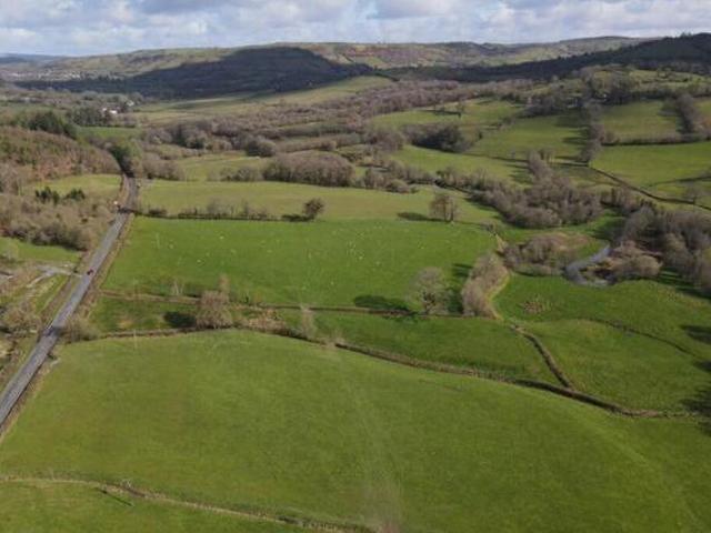 House for sale in Llandeilo, Wales