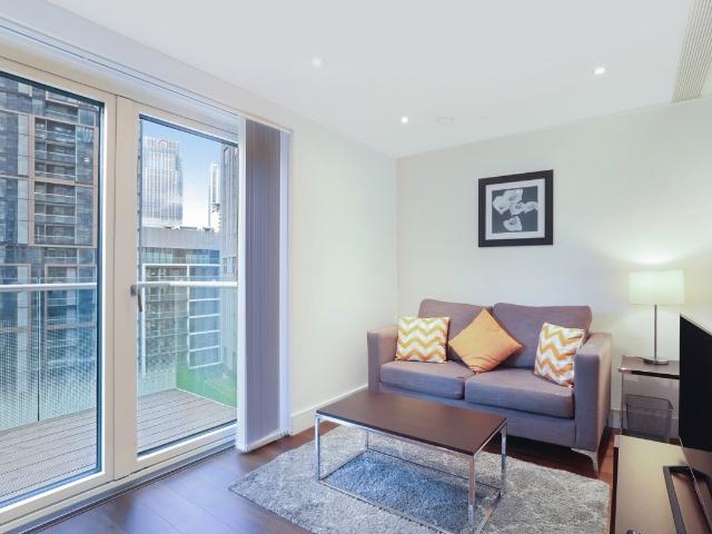 Studio for rent in Isle Of Dogs, Greater London