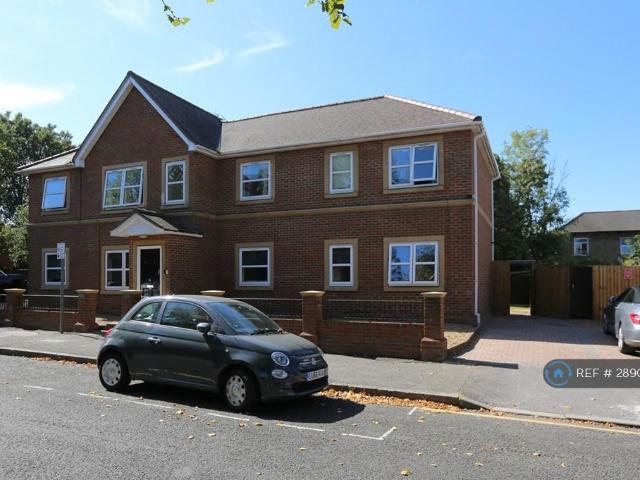 Apartment for rent in Gidea Park, Greater London