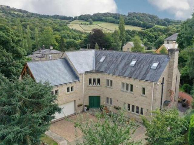 House for sale in Holmfirth, West Yorkshire
