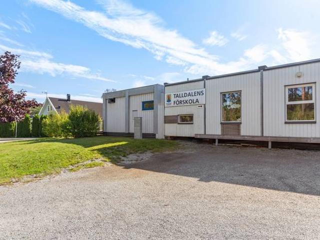 Tomt till salu i Huddinge, Stockholm