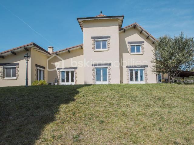 Villa vente à France métropolitaine, Tallende