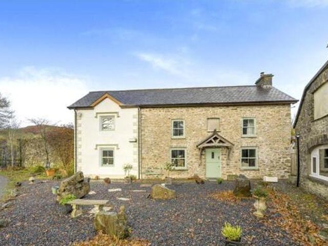 House for sale in Llandeilo, Wales