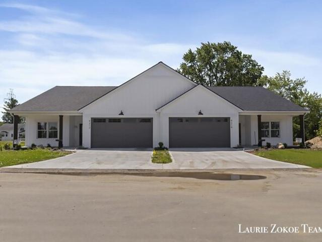 Condo for sale in Comstock Park, Michigan