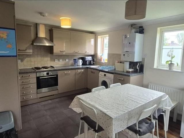 Apartment for rent in Scrattons Farm, Greater London