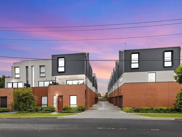 Townhouse for rent in Camerons Creek, Victoria