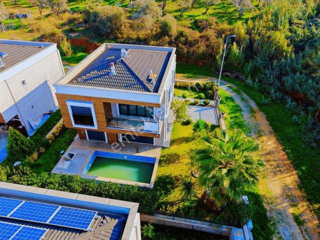 Kuşadasi, Aydin içerisinde satılık Villa