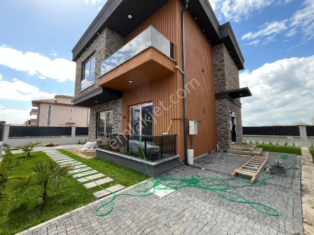 Serdivan, Sakarya içerisinde satılık Villa