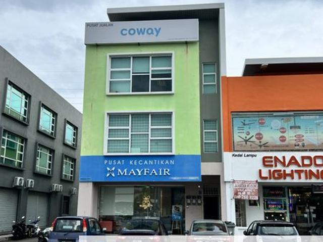 Shop for sale in Malaka