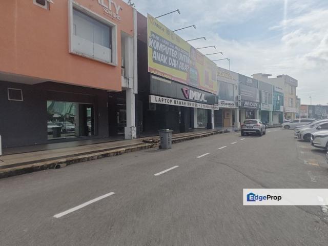 Shop for sale in Malaka