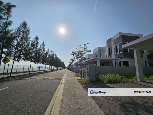 House for sale in Malaka