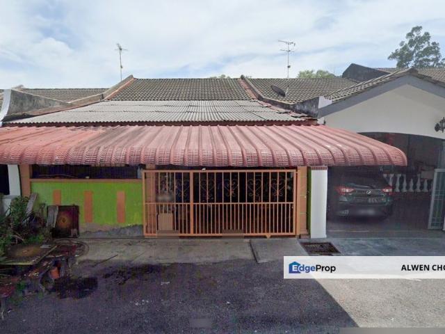 House for sale in Malaka
