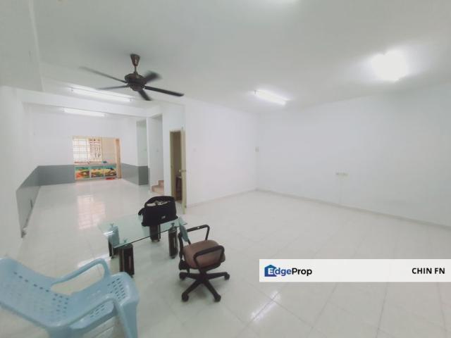House for sale in Malaka