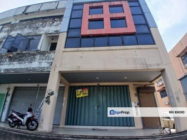 Shop for rent in Petaling, Alam Impian