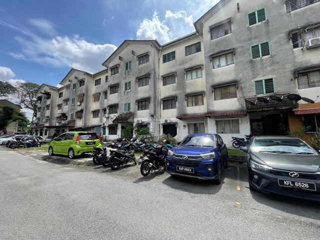 Flat for sale in Petaling, Alam Impian