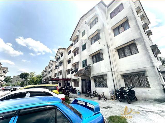 Flat for sale in Petaling, Alam Impian