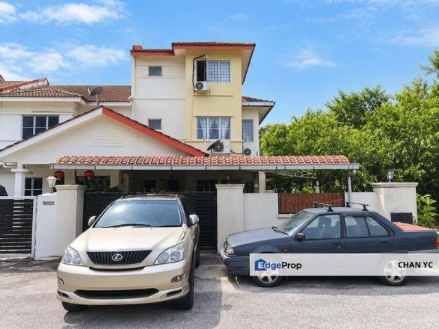House for sale in Amanputra, Sepang