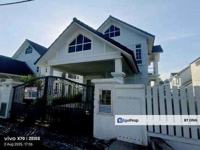 House for sale in Malaka