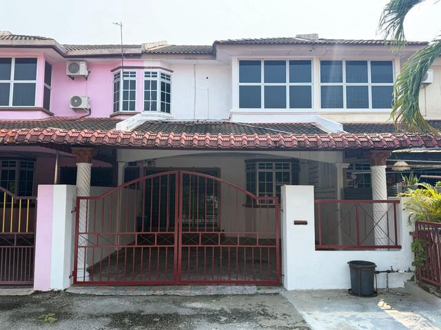 Terraced House for sale in Kampar