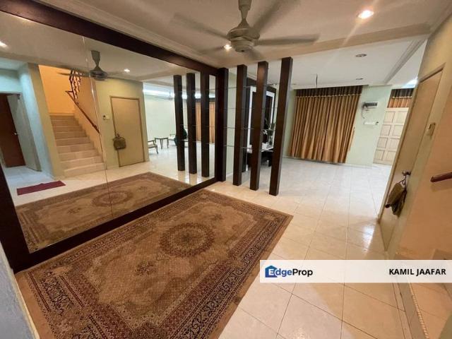 House for sale in Malaka
