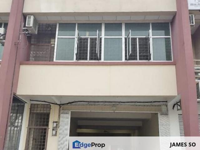 Shop for sale in Malaka