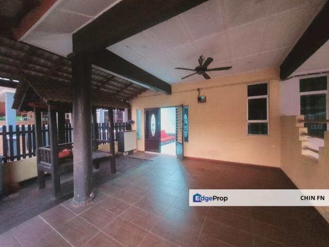 House for rent in Malaka
