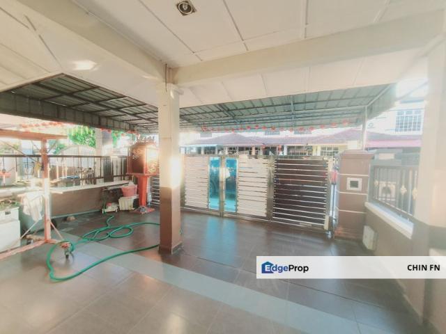 House for sale in Malaka