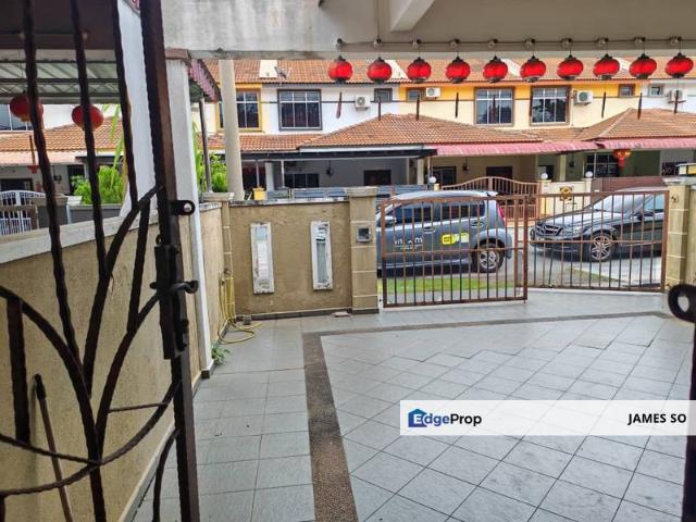 House for sale in Malaka