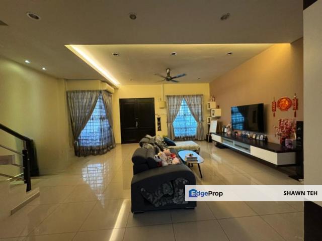 House for sale in Malaka