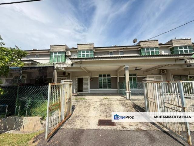 House for sale in Malaka