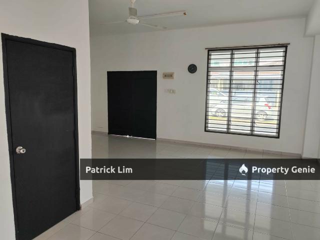 Terraced House for rent in Malaka
