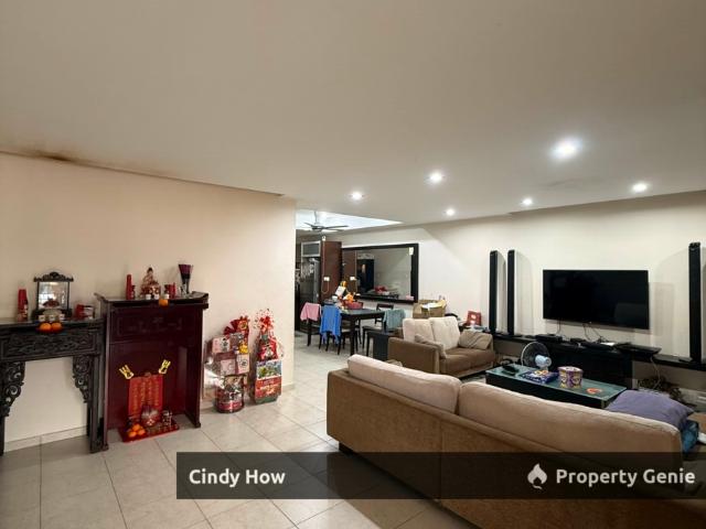 Terraced House for sale in Malaka