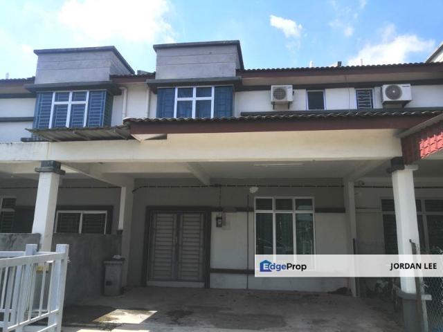 House for sale in Malaka