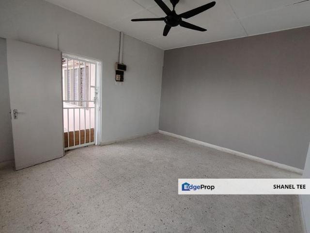 Condominium for sale in Malaka