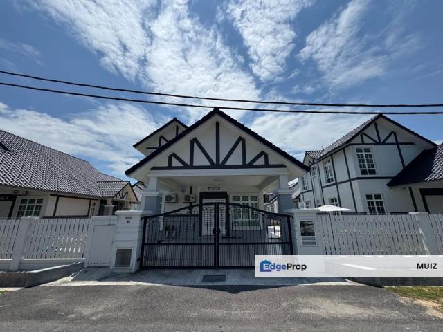 House for sale in Malaka