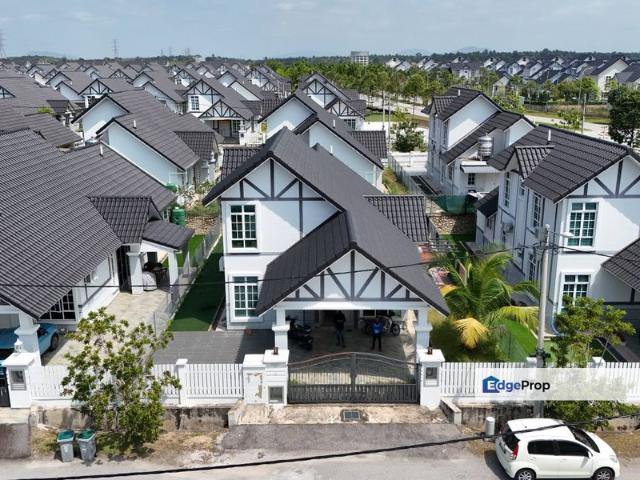 House for sale in Malaka
