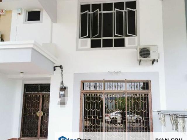 House for sale in Malaka