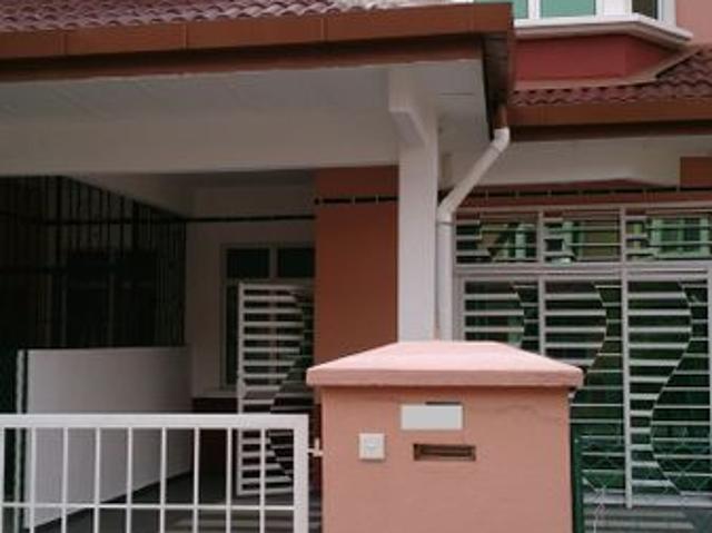 House for sale in Taman Baiduri, Sepang