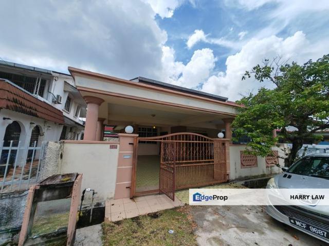 House for sale in Malaka