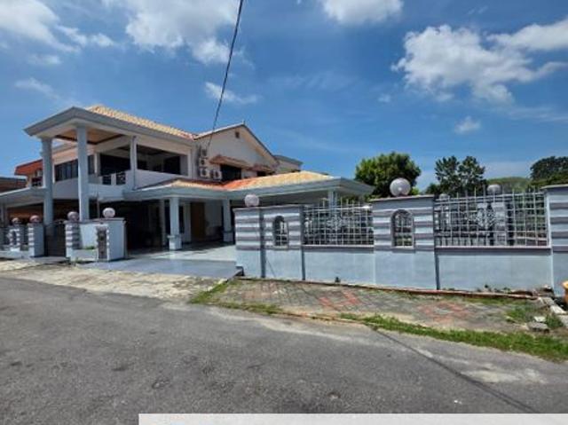 House for sale in Malaka