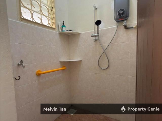 Terraced House for sale in Malaka