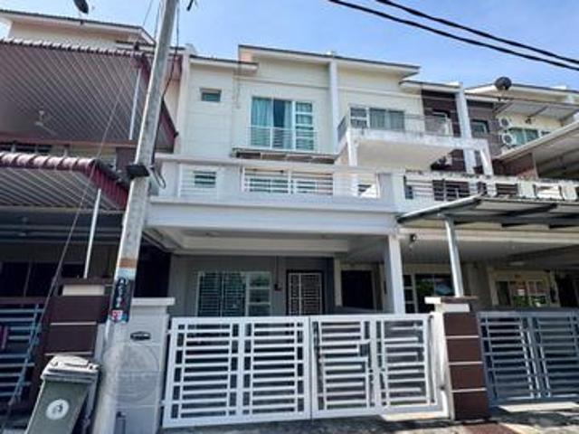 Terraced House for sale in Wellesley, Penang